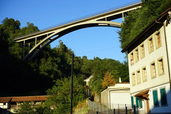 Yeni köprü Fribourg — Stok fotoğraf
