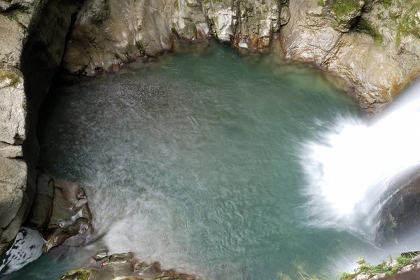 Risletenschlucht vattenfall i berget — Stockfoto