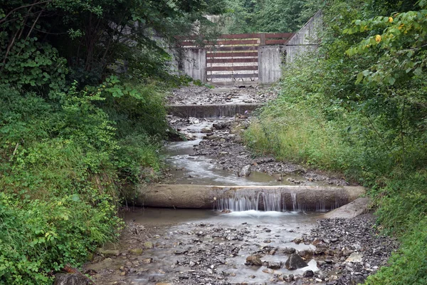 Barrage et rivière — Photo