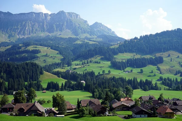 Schangnau and mountain — Stock Photo, Image