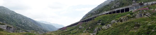 Karayolu ile çatı — Stok fotoğraf
