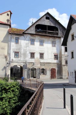 Slovenya, Avrupa 'daki ortaçağ köyü Skofja Loka' nın tarihi mimarisi