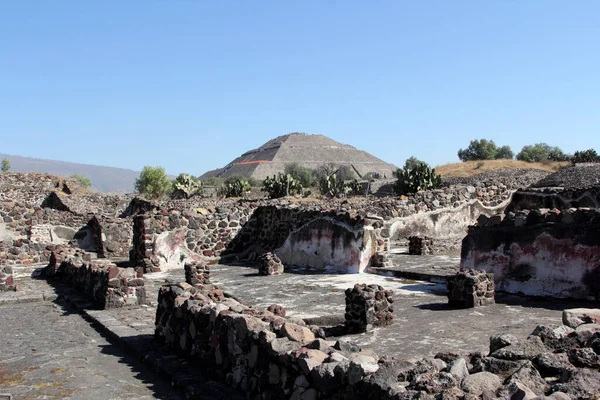 Besöker Teotihuacan Mexiko Det Del Den Arkeologiska Platsen Mexikos Bäcken — Stockfoto