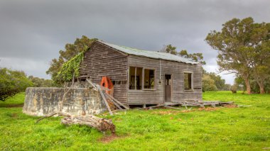 Terk edilmiş Avustralya Homestead