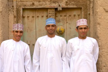 Omani erkekler