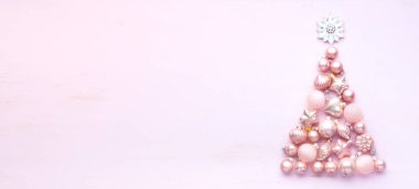 Işık sırtı üzerine sanat Noel ağacı süslemesi