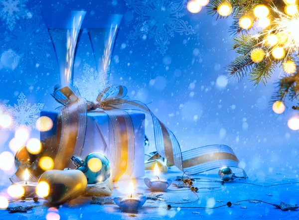 Konst jul och nyår party champagne gåva — Stockfoto