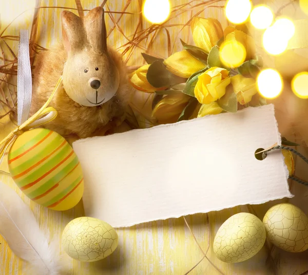 Kunst weinig paashaas en Easter eggs — Stockfoto