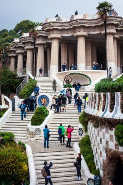 Park Guell yağmurlu bir gün Barselona