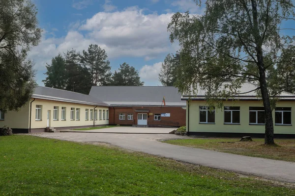 Sumskas Litauen September 2017 Sumskas Grundschule Der Region Vilnius Gymnasialgebäude — Stockfoto