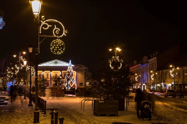 Vilna Lituania Diciembre 2020 Vista Nocturna Del Árbol Navidad Adornado —  Fotos de Stock