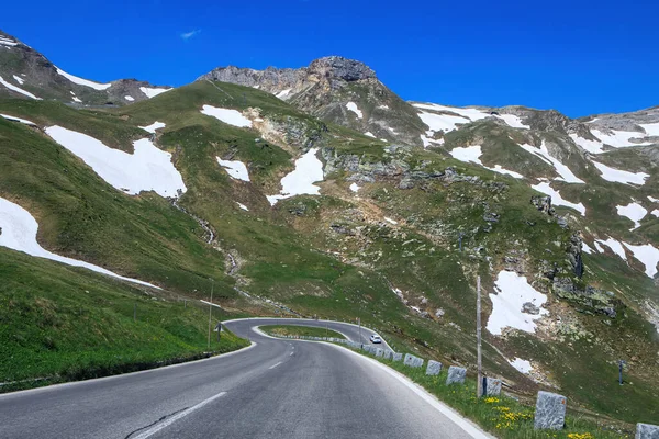 Avusturya Daki Alp Dağları Ndaki Grossglockner Geçidi Giden Yola Saptık — Stok fotoğraf