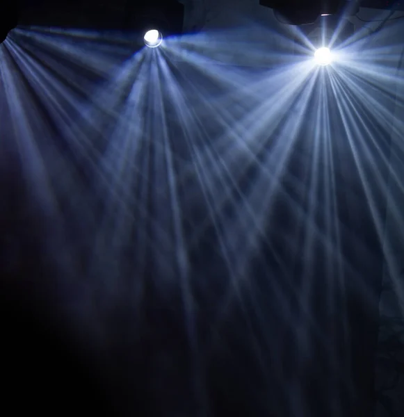 Holofotes Palco Com Fumaça Luz Uma Fotografia Real Durante Algum — Fotografia de Stock