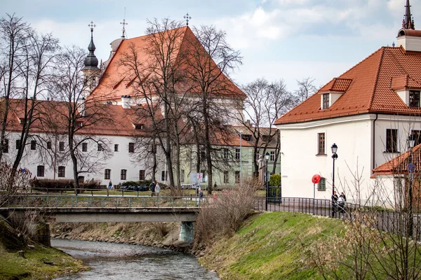 Vilna Lituania Abril 2021 Río Vilnele Con Vistas Casco Antiguo — Foto de Stock