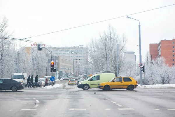 Vilnius Litauen Januar 2013 Überquerung Der Straßen Kalvariju Und Ozo — Stockfoto