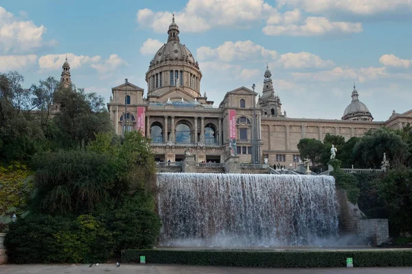 Barcelona Spanien Oktober 2015 Fasad National Museum Catalan Visual Art — Stockfoto
