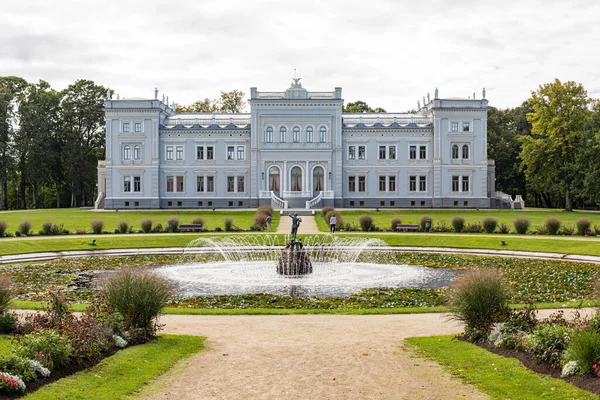リトアニアのプランゲ 2021年9月5日 プランゲ荘園またはオジンスキー住宅荘園 1879 現在はサモジア美術館がある ストックフォト