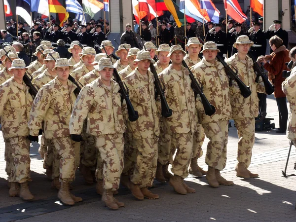 Nato içine kabul — Stok fotoğraf