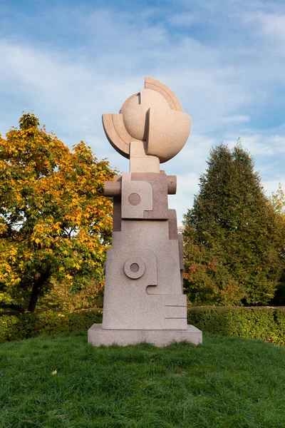 Vogelnest-Statue — Stockfoto