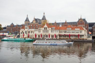 Amsteram Merkez İstasyonu