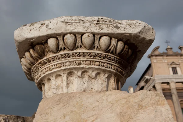 Kolumna w Forum Romanum — Zdjęcie stockowe