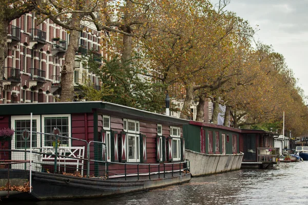 Amsterdam woonboten — Stockfoto