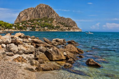 Cape Zafferana kumsalda