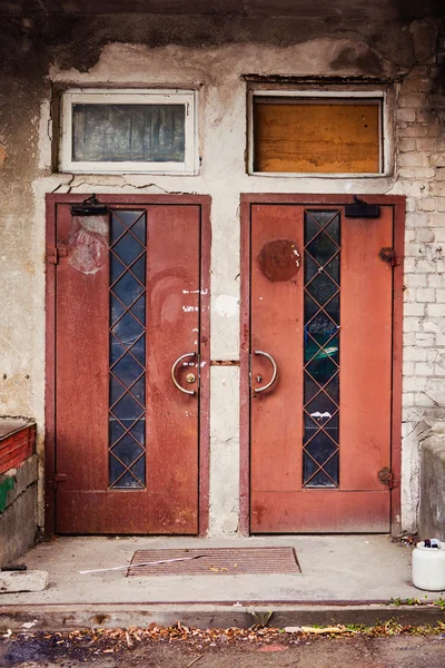 Eski endüstriyel kapı — Stok fotoğraf