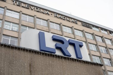 Vilnius, Litvanya - 21 Aralık 2025 Savanoriu Pr 'deki tarihi tuğla pompa evi. 1, 1886 'da şehrin ilk derin artezyen kuyusu olarak inşa edildi..