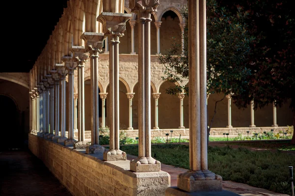 Monasterio de Pedralbes en Barcelona, Cataluña, España — Foto de Stock