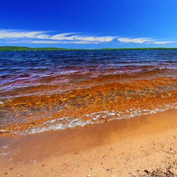 Sommerliche Seenlandschaft — Stockfoto