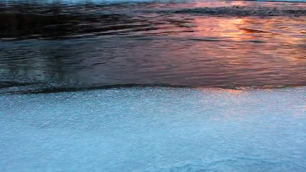 Winter rivier zonsondergang — Stockvideo