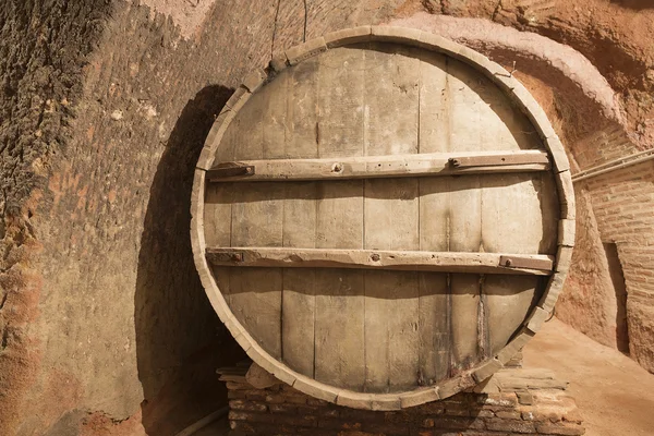 Old barrel in the cellar — Stock Photo, Image