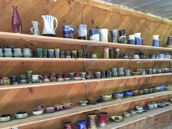 Ručně vyráběné keramiky na prodej — Stock fotografie