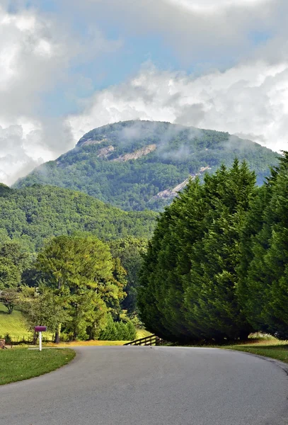 Droga doliny i góry — Zdjęcie stockowe