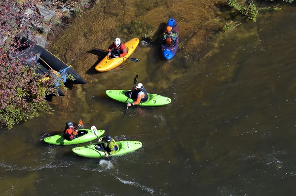 Kayaks Ready to Ride Rapids — Stock Photo, Image