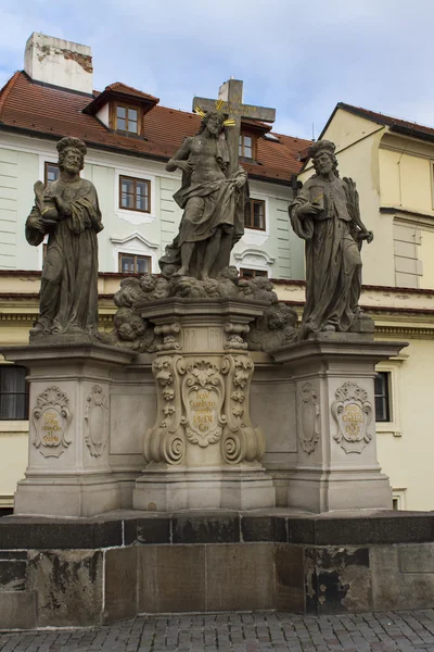 Statue des heiligen Erlösers mit Kosmas und Damian — Stockfoto