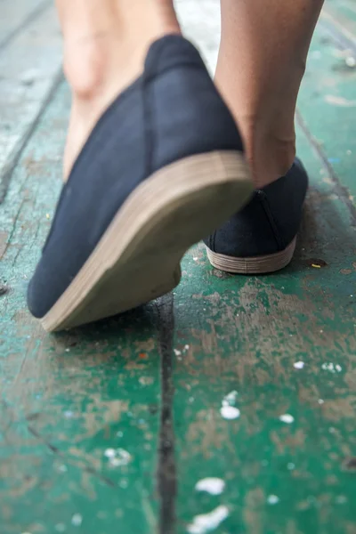 Paar Schuhe im Freien — Stockfoto