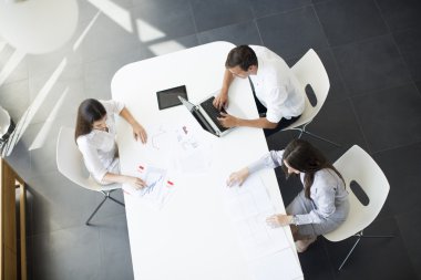 Ofiste çalışanlar.