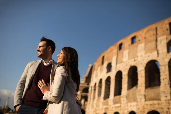 Happy couple in Rome — Stock Photo, Image