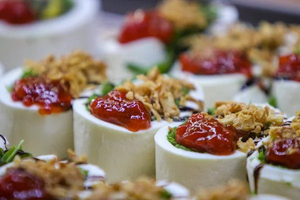 Vegetarian rolls of mozzarella — Stock Photo, Image