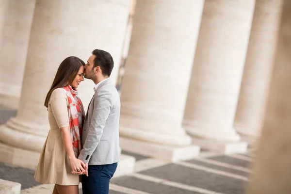 Casal feliz em Roma — Fotografia de Stock