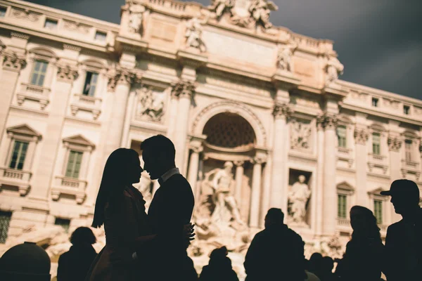 Gelukkige paar in Rome — Stockfoto