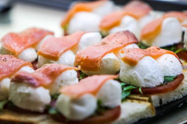 Caprese İspanyolca jambon ile