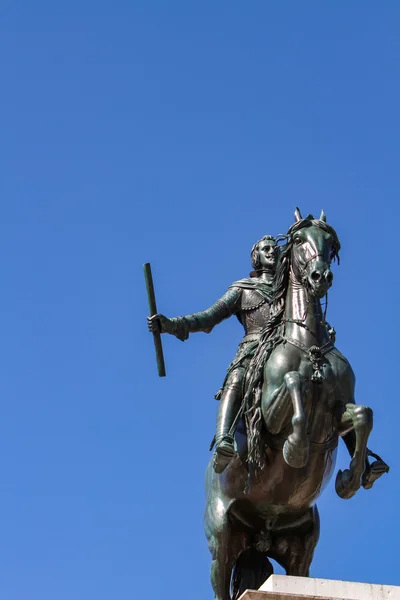 Denkmal von felipe iv in madrid — Stockfoto