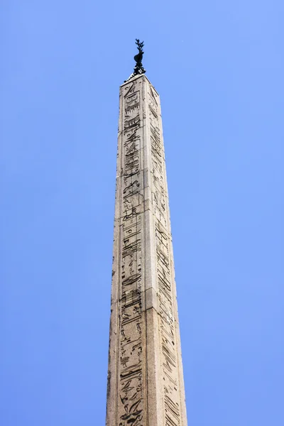 A Fontana dei Quattro Fiumi-t obeliszk — Stock Fotó