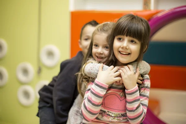 幼稚園のかわいい子供たち — ストック写真