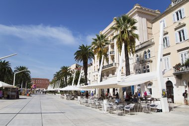 Riva - deniz mesire turistlere