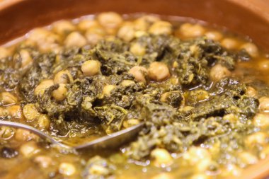 Garbanzos con espinaca