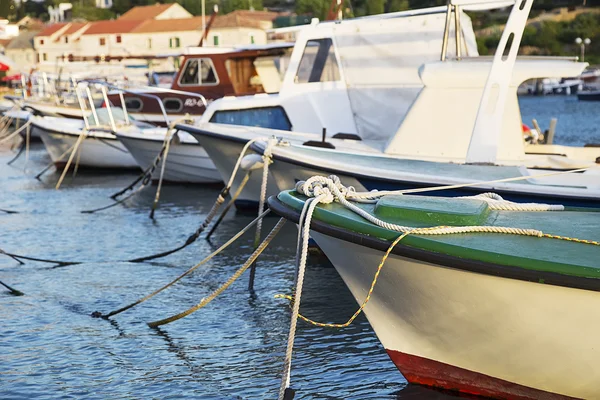 Botes amarrados vista — Foto de Stock